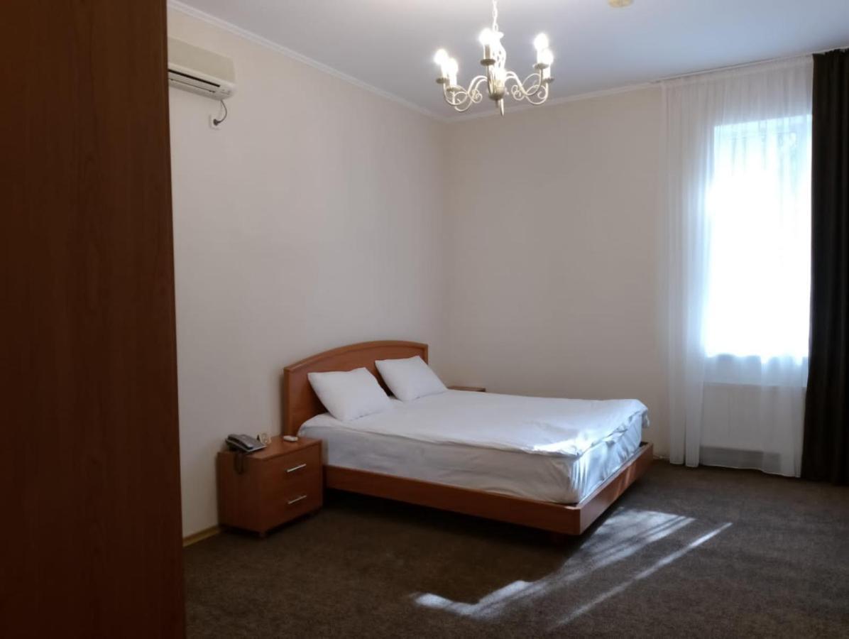 Mini Chisinau Hotel Екстер'єр фото