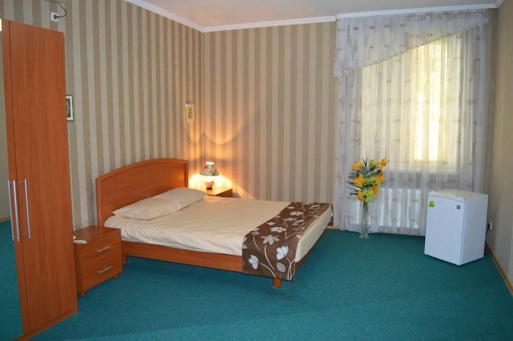 Mini Chisinau Hotel Екстер'єр фото